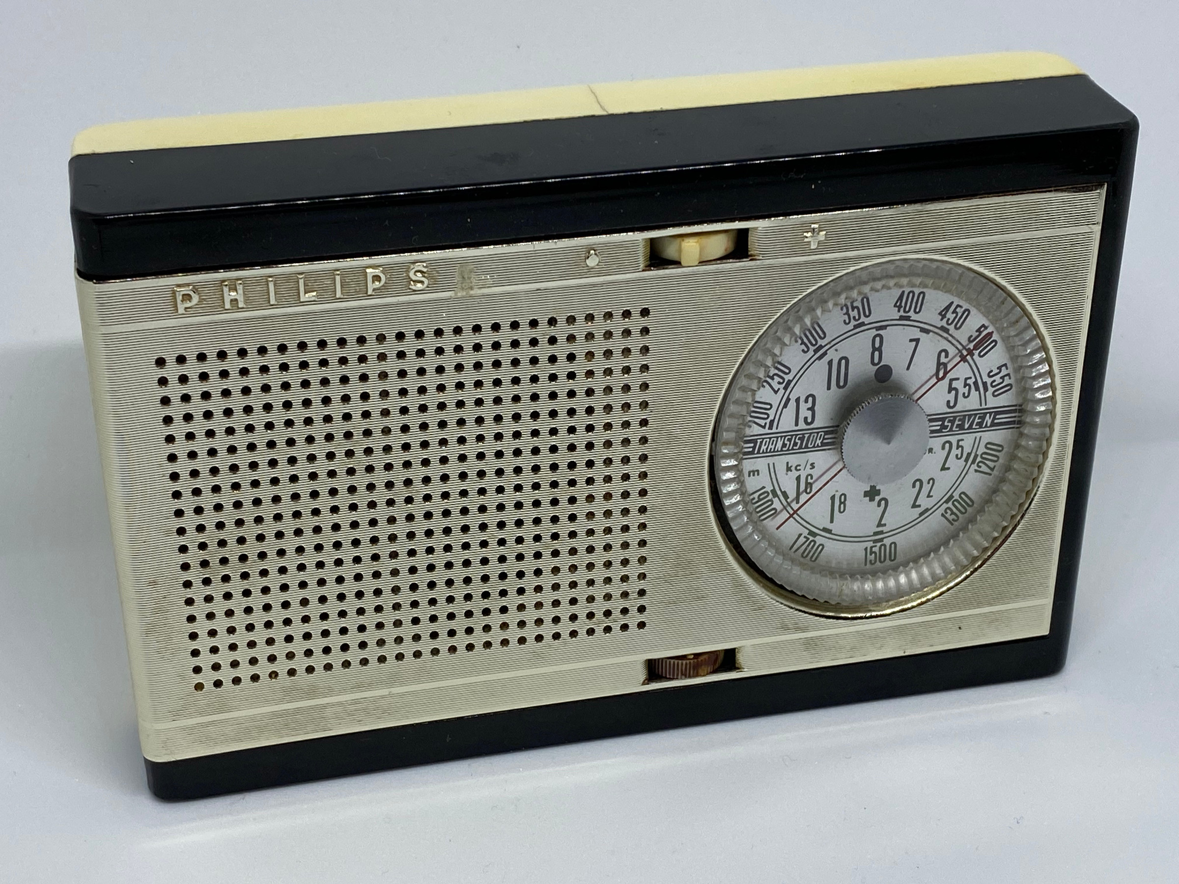 Philips' LOX 90 T transistorradio